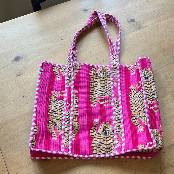 Pink Quilted Tiger Print Tote Bag - Picture 2 of 7